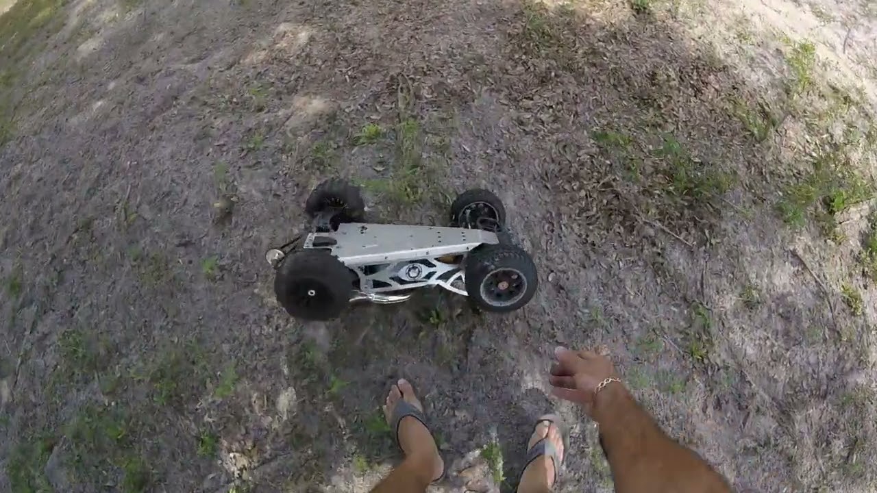 1/5 FG truck 32cc / 24mm wheel adapters / Knobby tires ripping it vid #2