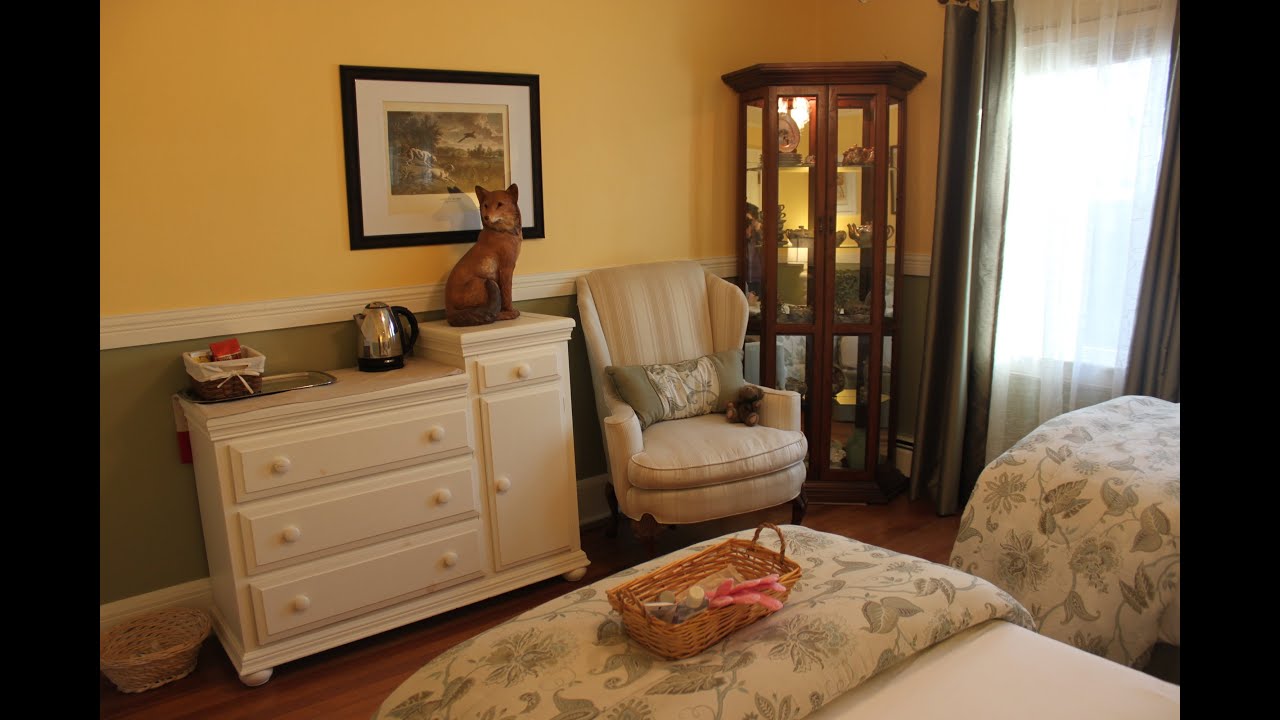 Spring Cleaning Series -  The Guest Bedroom
