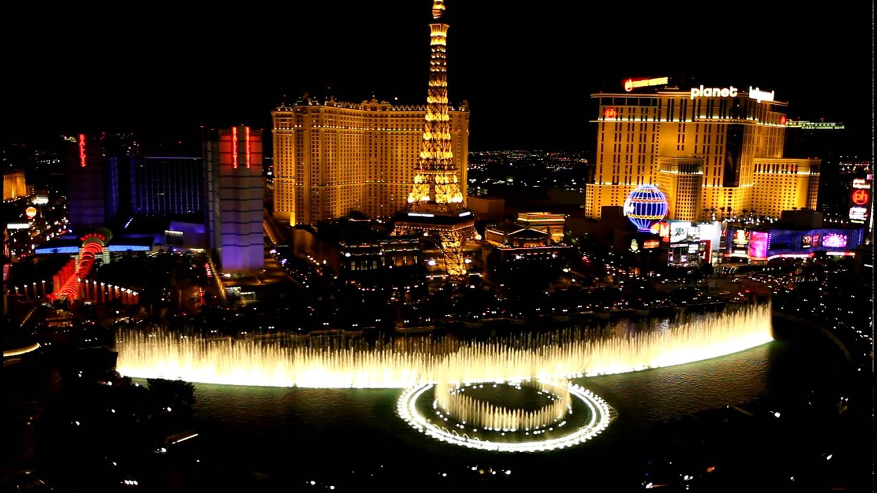 Fly Me To The Moon by Frank Sinatra - Bellagio Fountain Show in Vegas