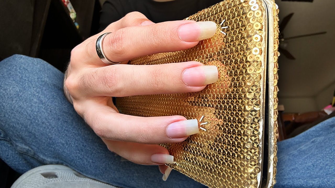 ASMR Tapping & Scratching with my Non Dominant Hand ✋🏻 - lofi
