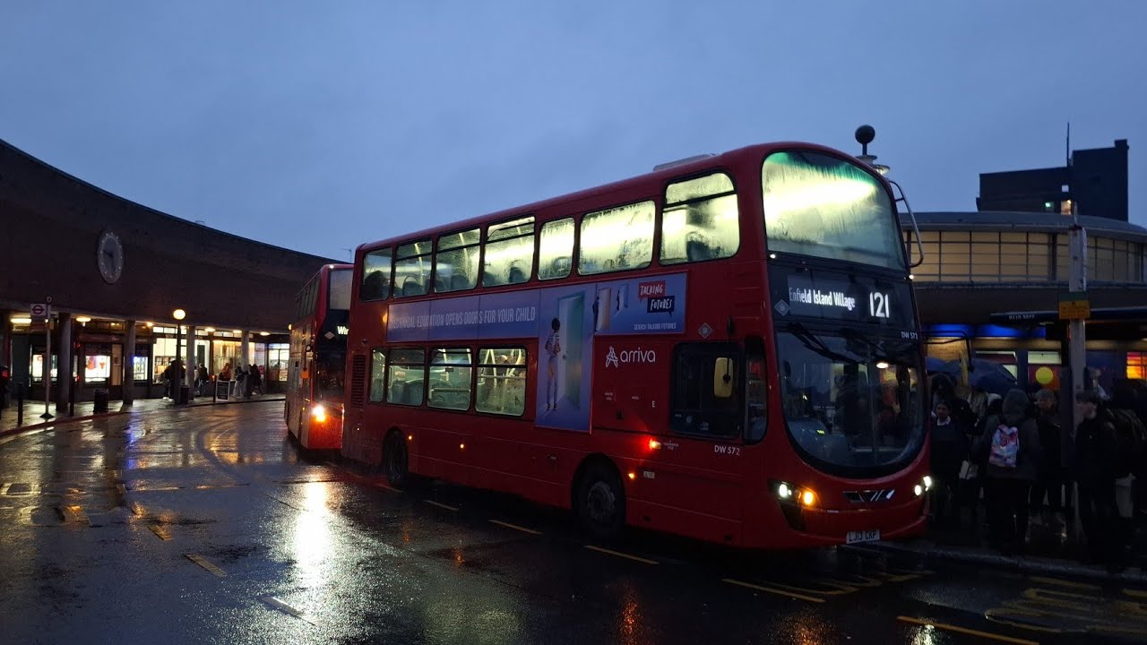 *Full Kickdown* Arriva London VDL DB300/Wright Gemini 2 LJ13CKP DW572 | Service 121