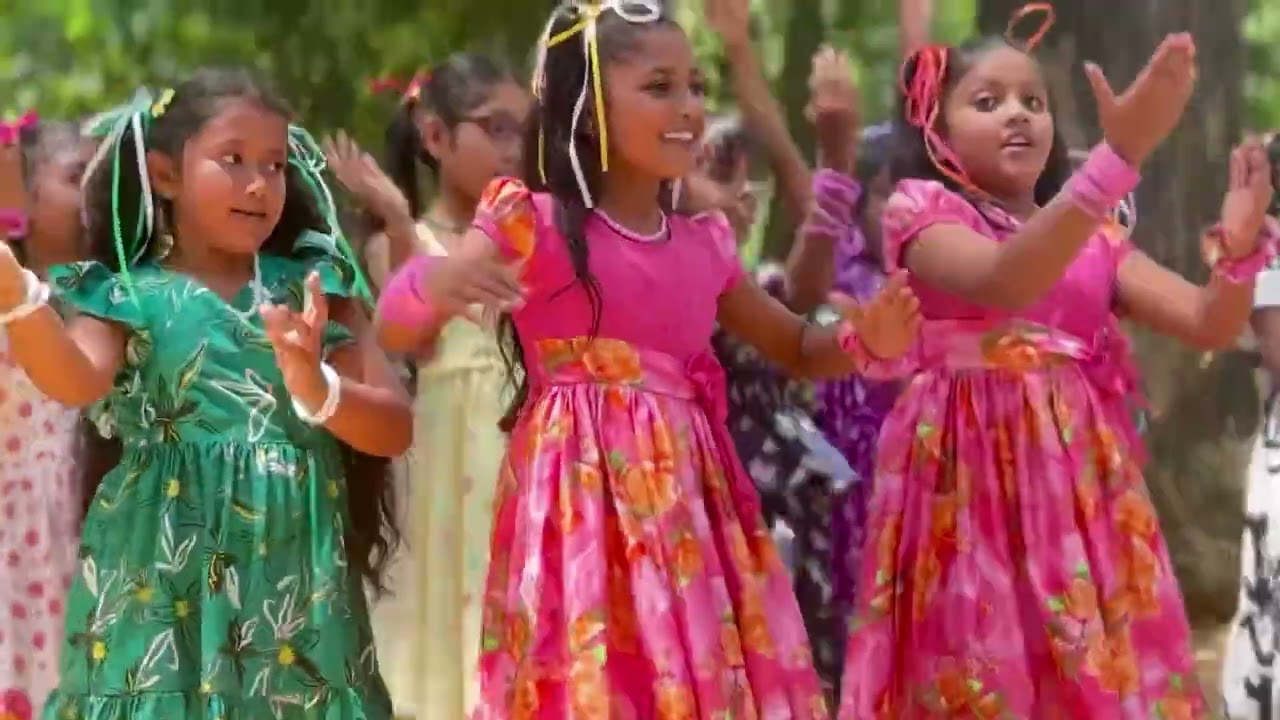 පුංචි පුංචි මල් ටිකක්