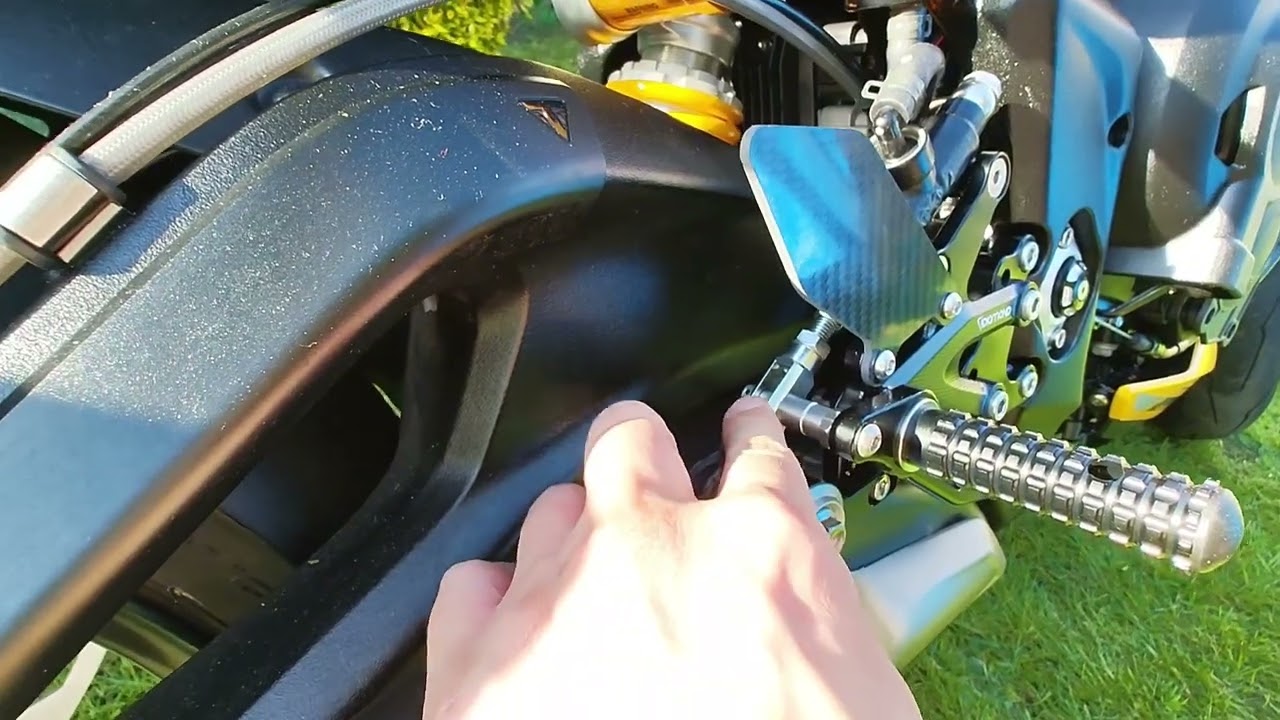 Fitting Diamond Street Triple 765 '18+ Rearsets with Race Shift Pattern