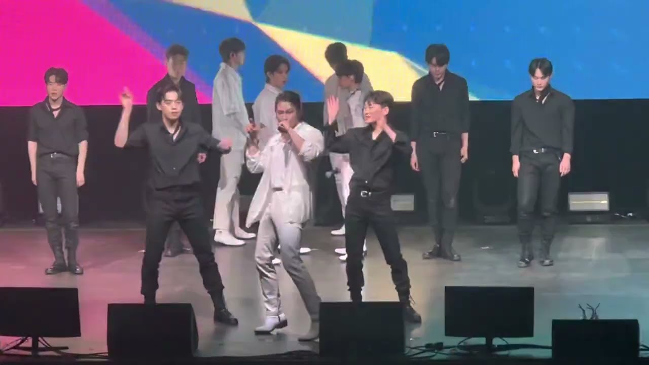 ONEUS Stupid Love [Reach For Us Tour] Atlanta 1.16.23 [Fancam]
