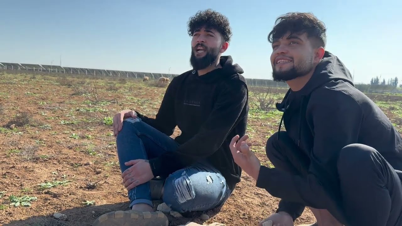 لقيت خليل بالسراحة😅😂خليل وعلاء