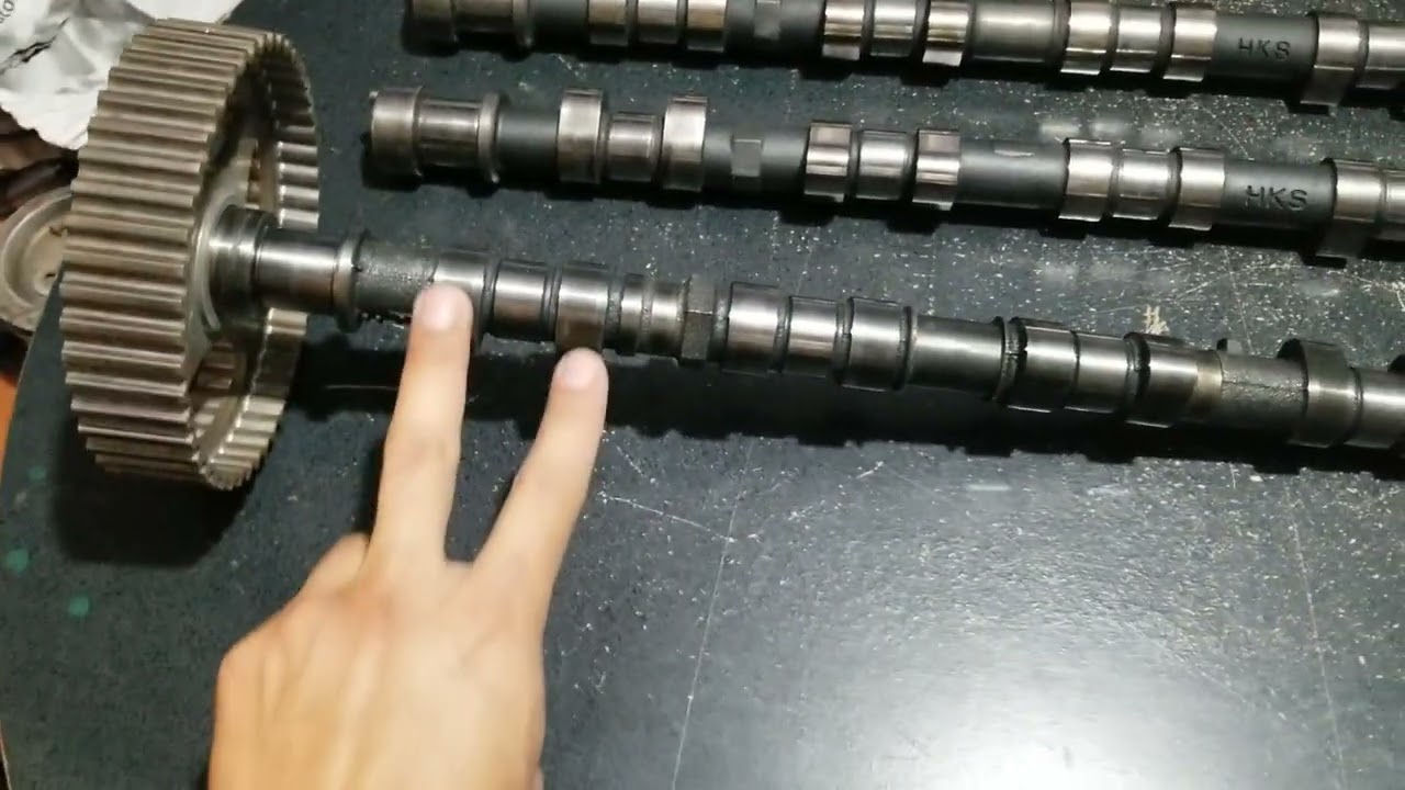 &Aacute;rbol de levas HKS de competici&oacute;n VS stock | 4G63t DSM