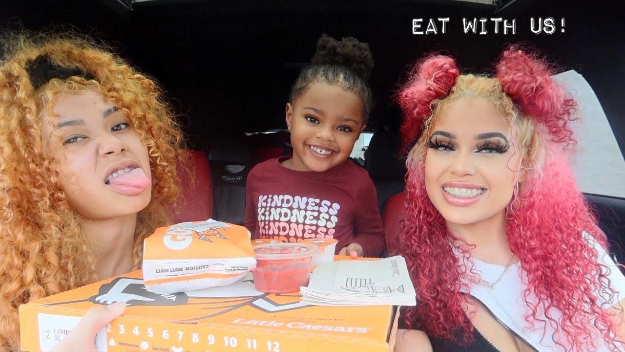 VLOGTOBER DAY 6|  pizza mukbang/chit chat with my little sister 👻 Vanessa Lynn
