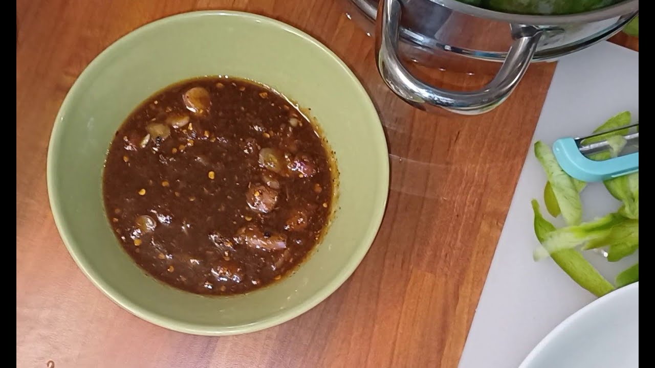 Dippikastike mangolle Urpon vaimon kokkaamana