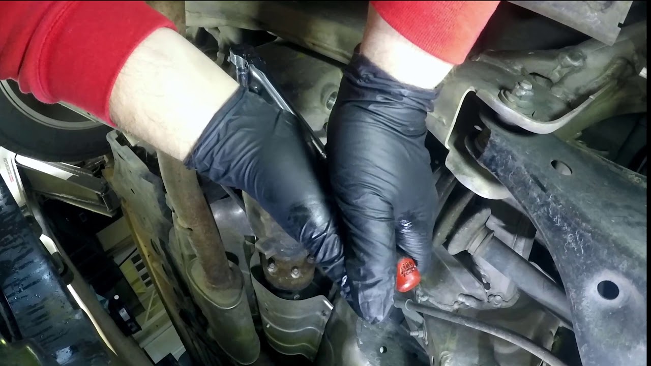 Changing the Differential Fluid on a 2004 Infiniti FX 35