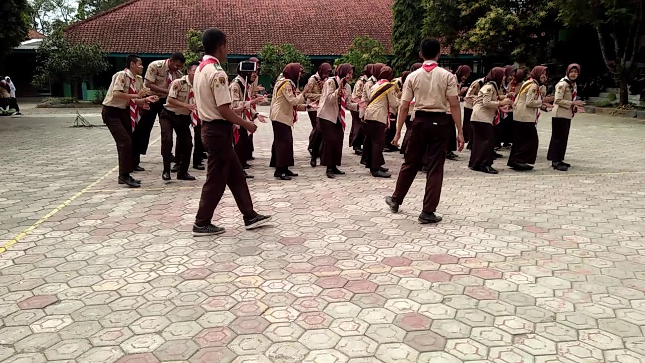 Yel-Yel Terbaik dan Terkompak juara 1 XII Agm 2018/2019 MAN3Cilacap