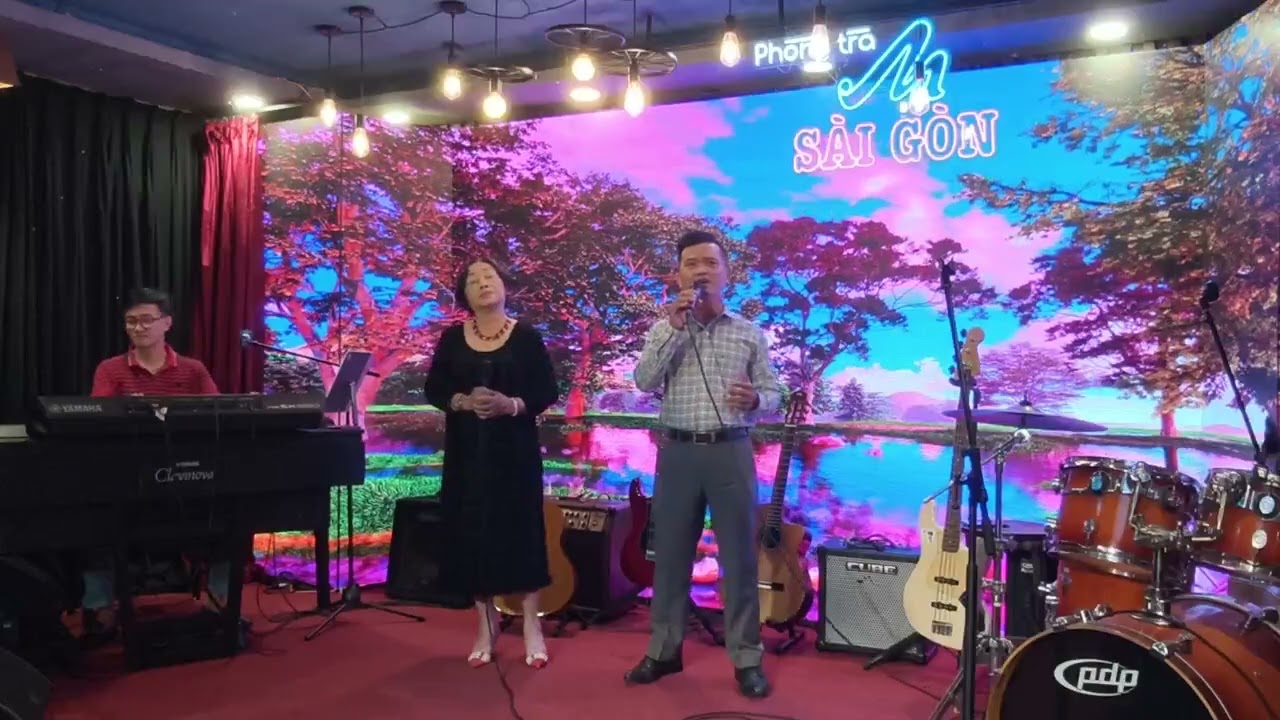 Trên bờ môi dấu yêu - Duet with Chị Phượng