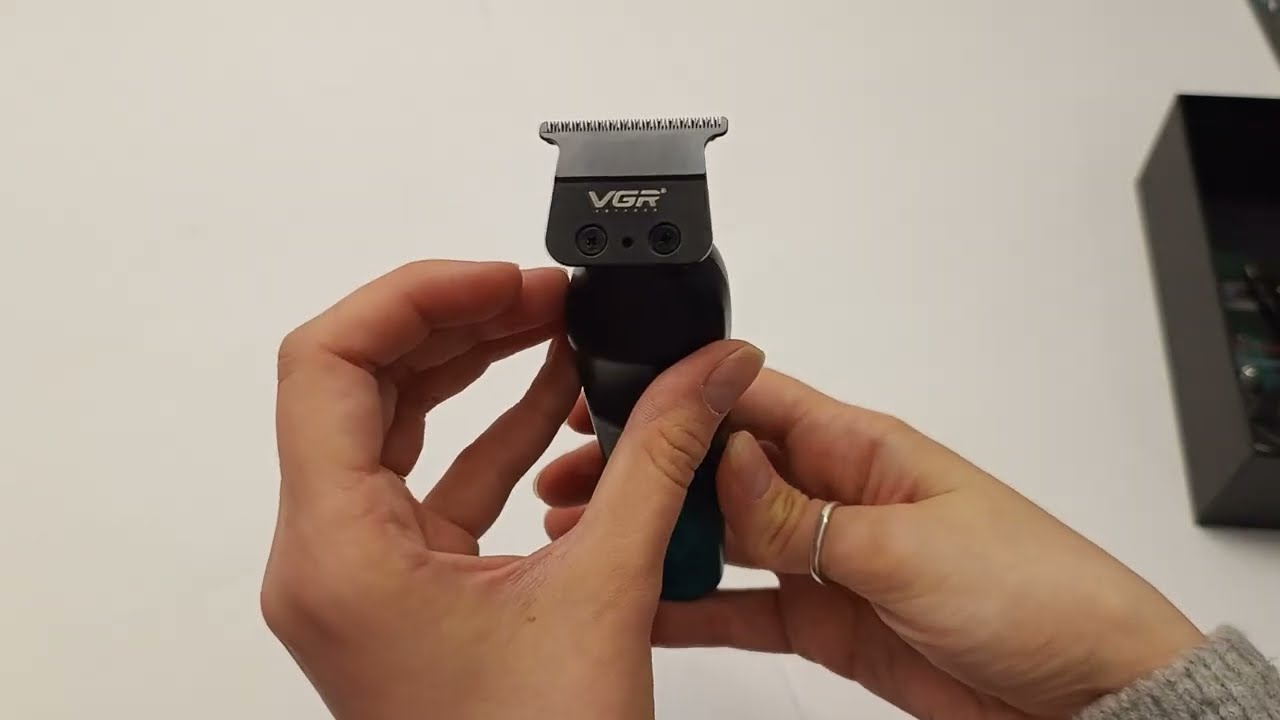 Відео огляд: Тример VGR V-996 GREEN