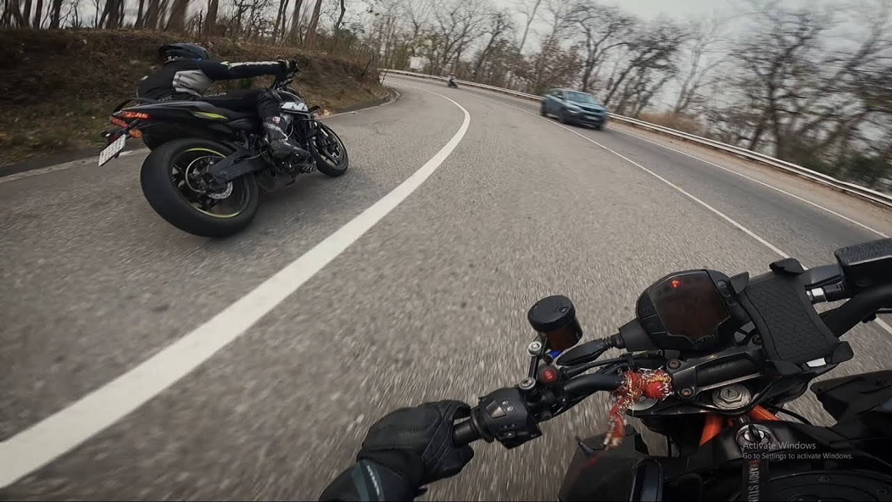 Pure Adrenaline NS400 VS DUKE 390
