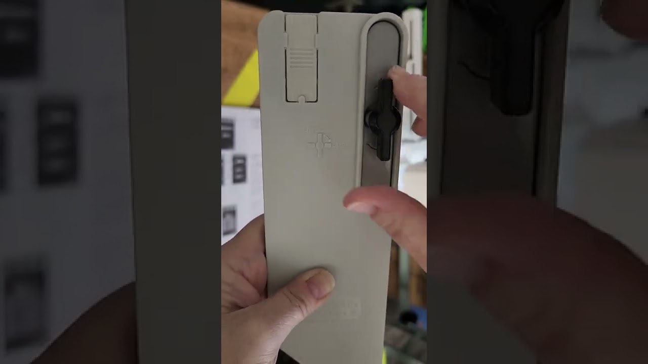 Janome Memory Craft 9850 - How to add fabric to the hoop.