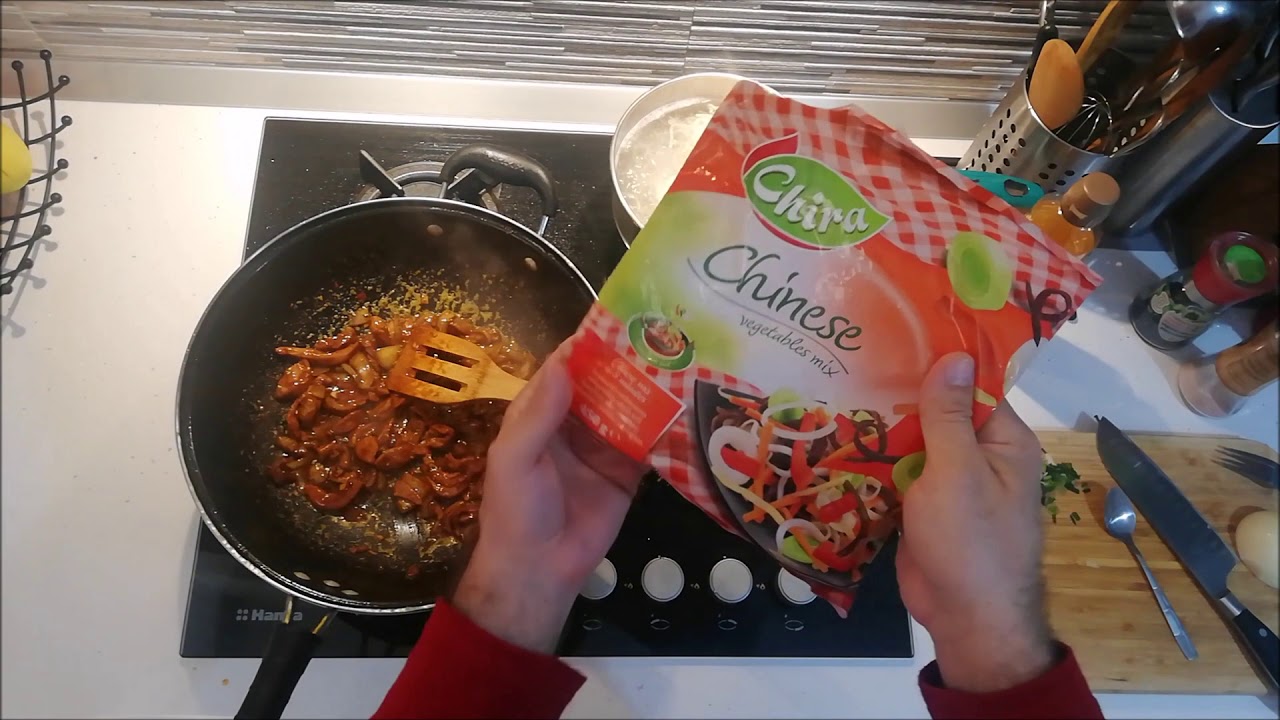 Reteta Asiatica cu Pui si Taitei Ramen Quick Cooking