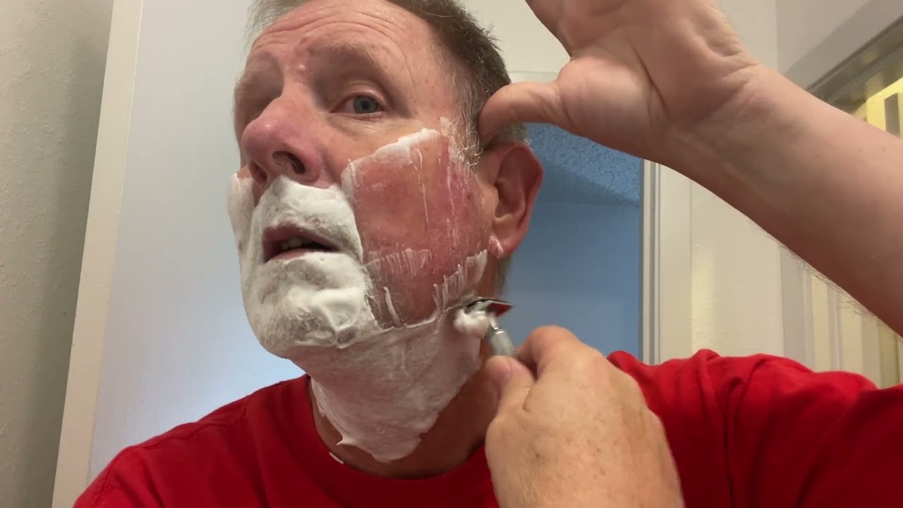 Some fezziwic with the Roman Empire razor 