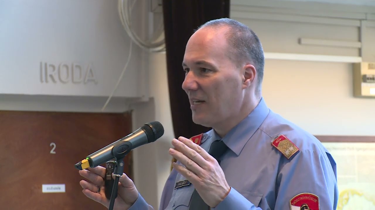 Nyugdíjas Akadémia Csornán-Kiss László tűzoltó alezredes előadása.