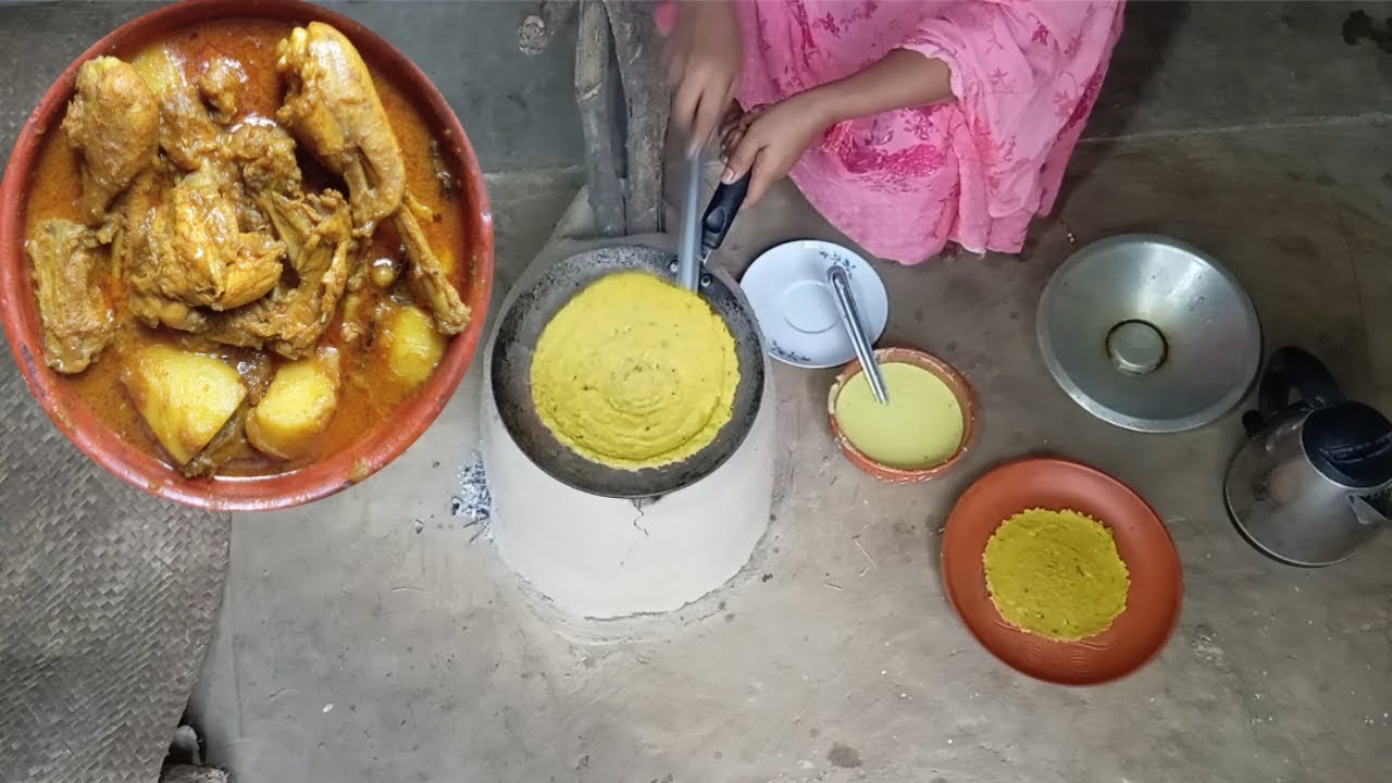 মাটির চুলায় গ্রামীন ভাবে ঝাল ঝাল মুরগির মাংস 😋🐓🔥🍲 সাথে মরিচ পিঠা🌶️🔥☘️।।# village life with Fatiha #