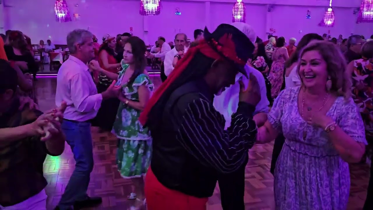 18/10/25 - GRUPO DA SAUDADE DE CAMPINAS - VIDEO (trecho) DO BAILE CIGANO COM REINALDO CESAR E BANDA