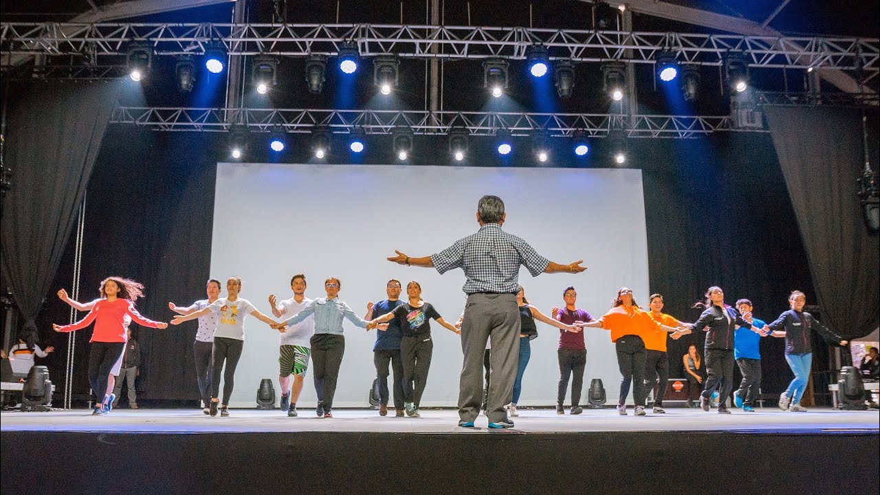 Grupo Folclórico Tungurahua / Gira Francia 2019