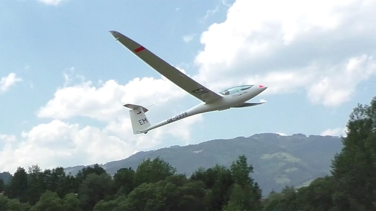 GLIDER WITH JET ENGINE | Glasflügel 304S Jet display at Airfield Kapfenberg