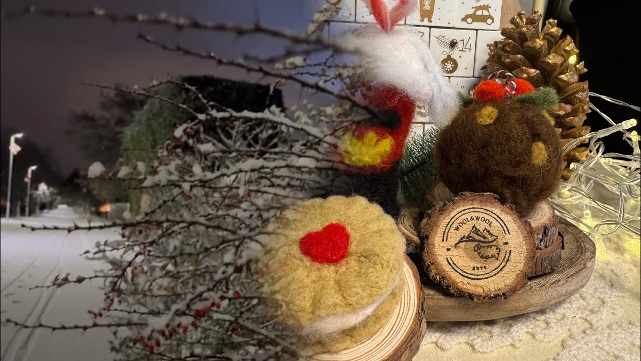 Felt advent calendar/ needle felted Jammy Dodger Day 9 
