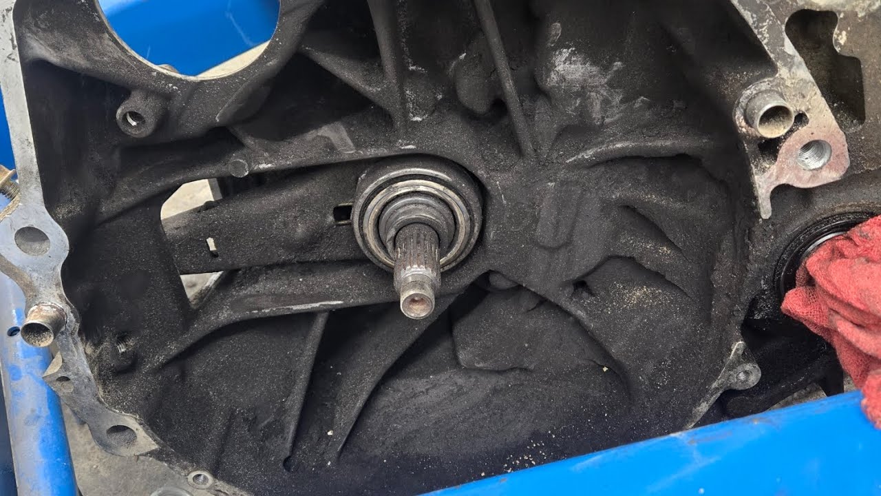 transmission removal on a Acura EL/Honda civic 1.7L engine - part #2