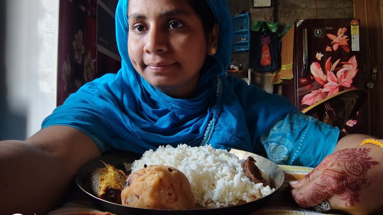 Eating asmar delicious food rice ALU vorta sating fish fry । mango pickle 