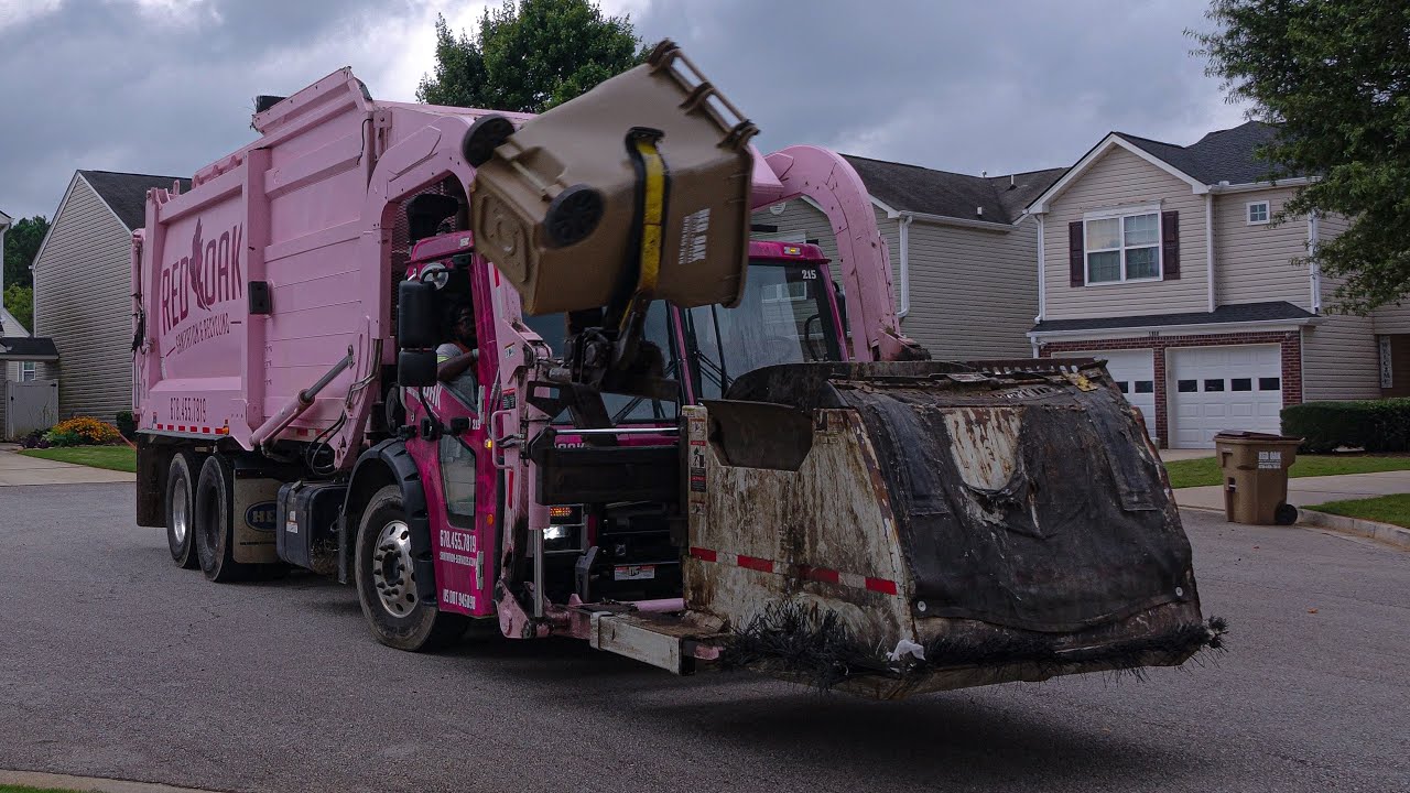 Red Oak Sanitation - Mack LR Heil Curotto Can on Heavy Trash