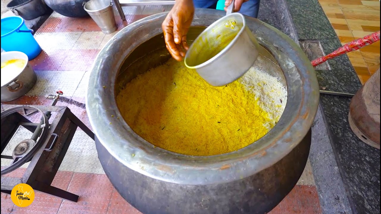 Most Famous Kolkata Desi Ghee Chicken Biryani Rs. 120/- Only l Ranchi Street Food