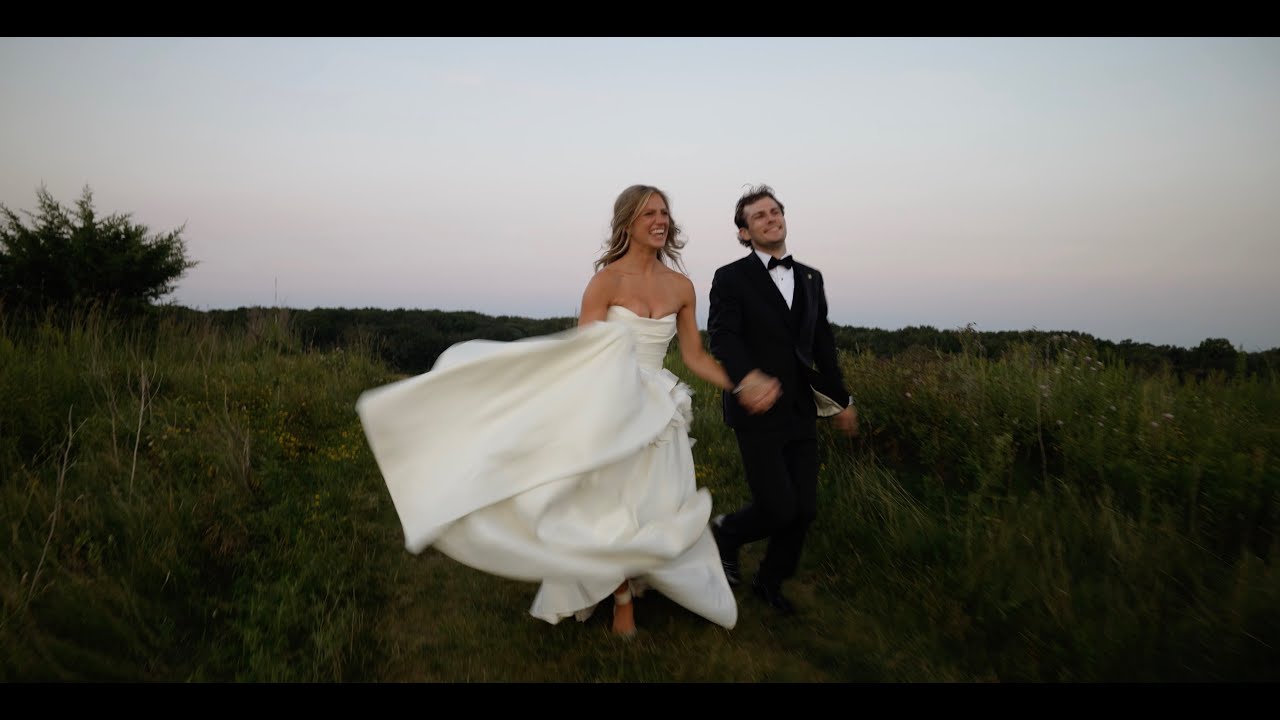She Surprised Her Groom with the Most Beautiful Song at the Stunning Bavaria Downs in Chaska, MN