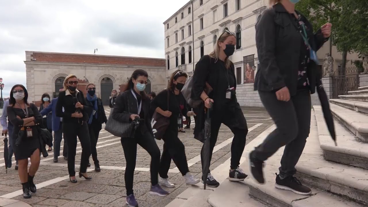Venezia - Guide turistiche e accompagnatori in piazza (12.06.20)