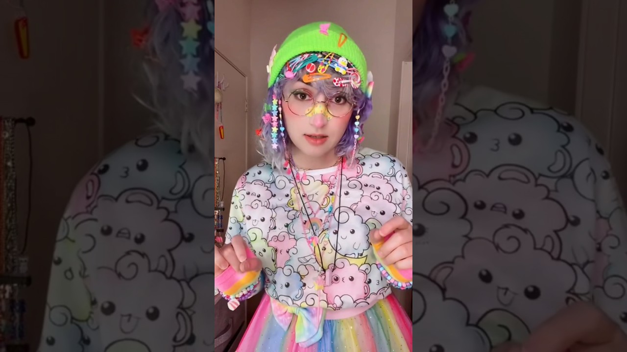 The  risks of dressing in Decora Kei 