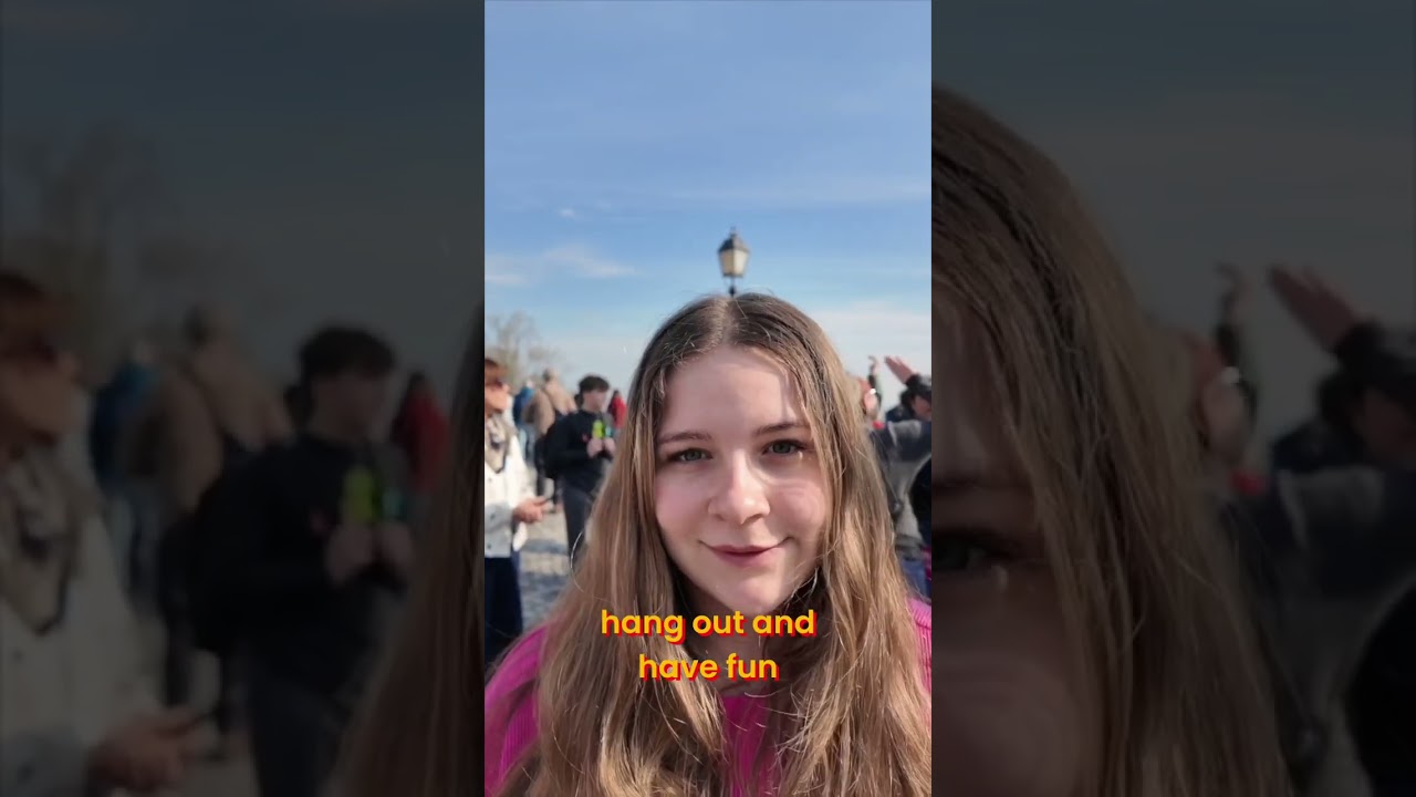 Budapest Walking Tour: Castle, Baths & Delicious Food!