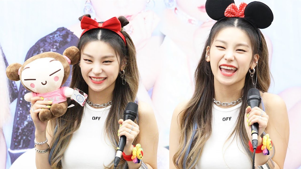 190825 있지(ITZY) 예지(YEJI) 뿌까 인형 닮았다는 예지 (Ending) [코엑스팬사인회] 4K 직캠 by 비몽