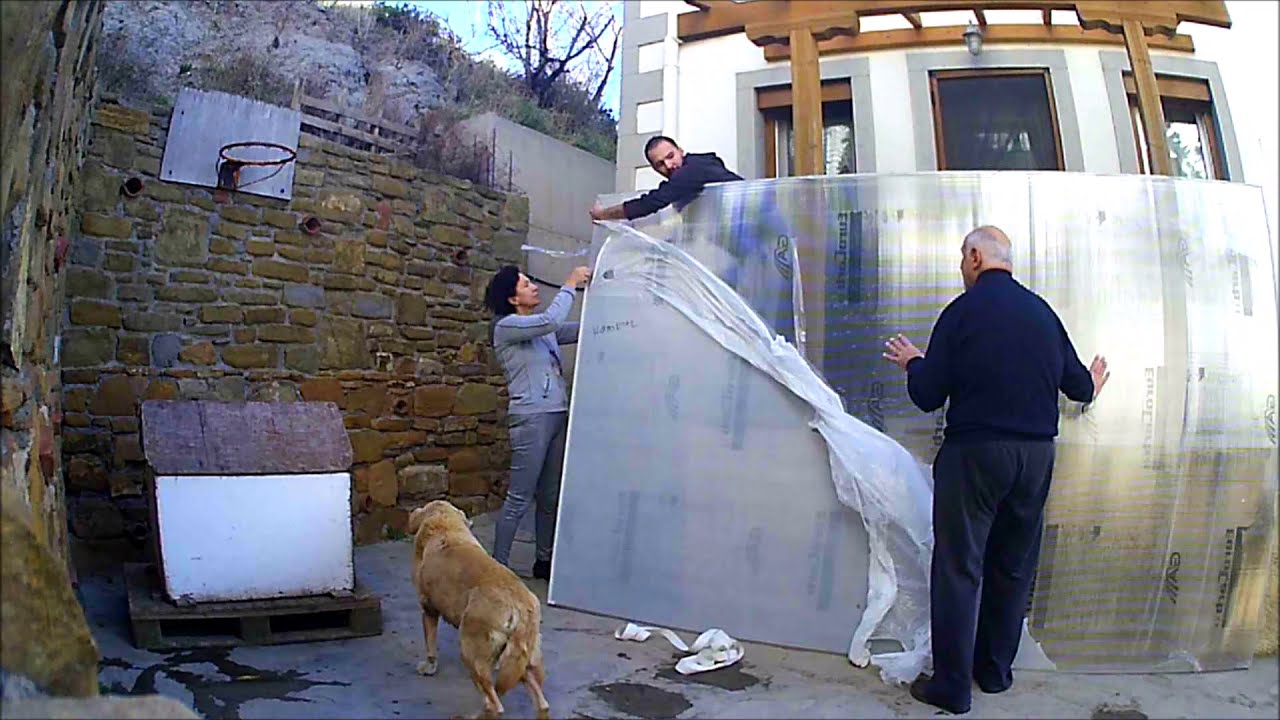 Τοποθέτηση πολυκαρβονικού στέγαστρου