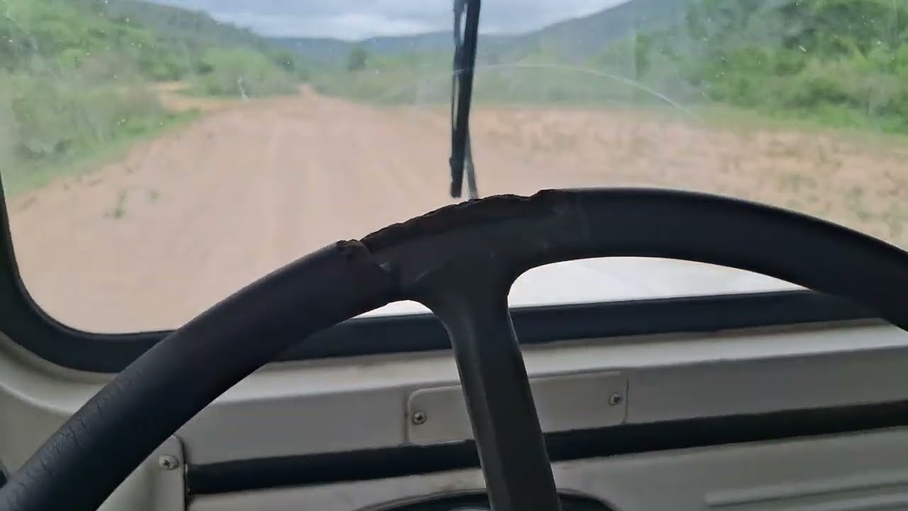 TRABALHANDO COM TOYOTA BANDEIRANTE 1985