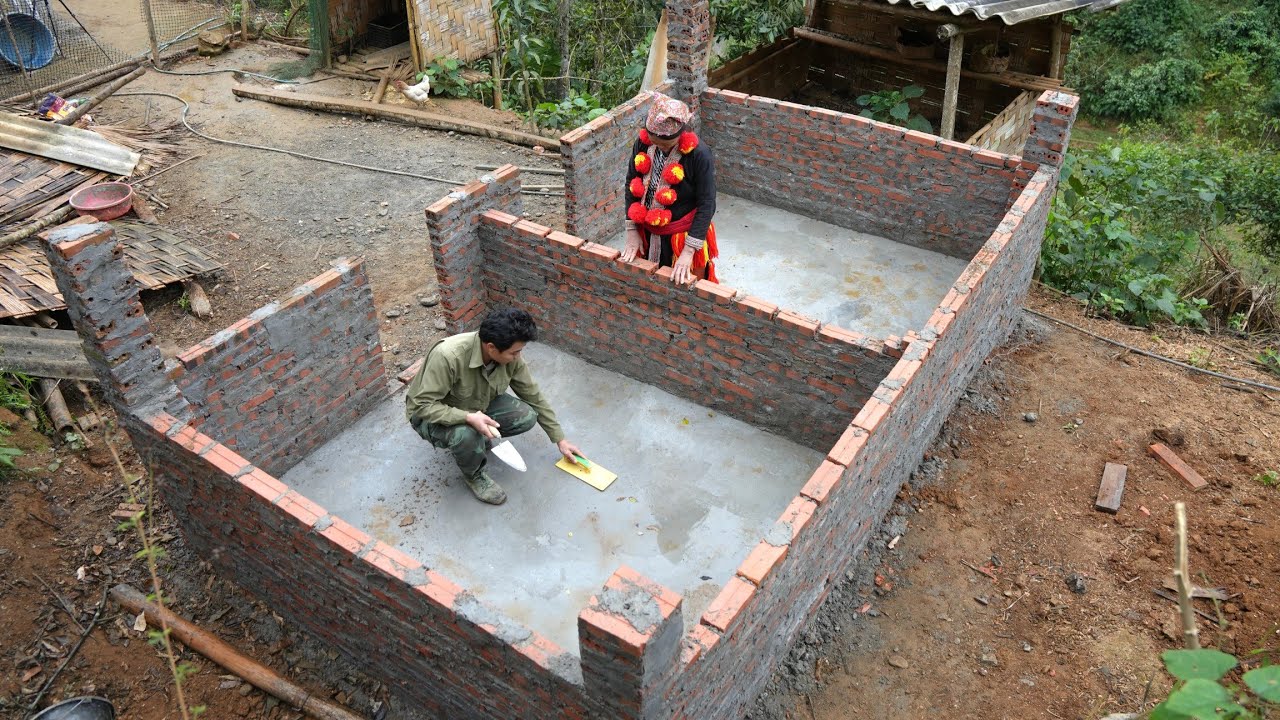 Young CEO Builds Shelter for Poor Elderly Woman – A Journey of Compassion