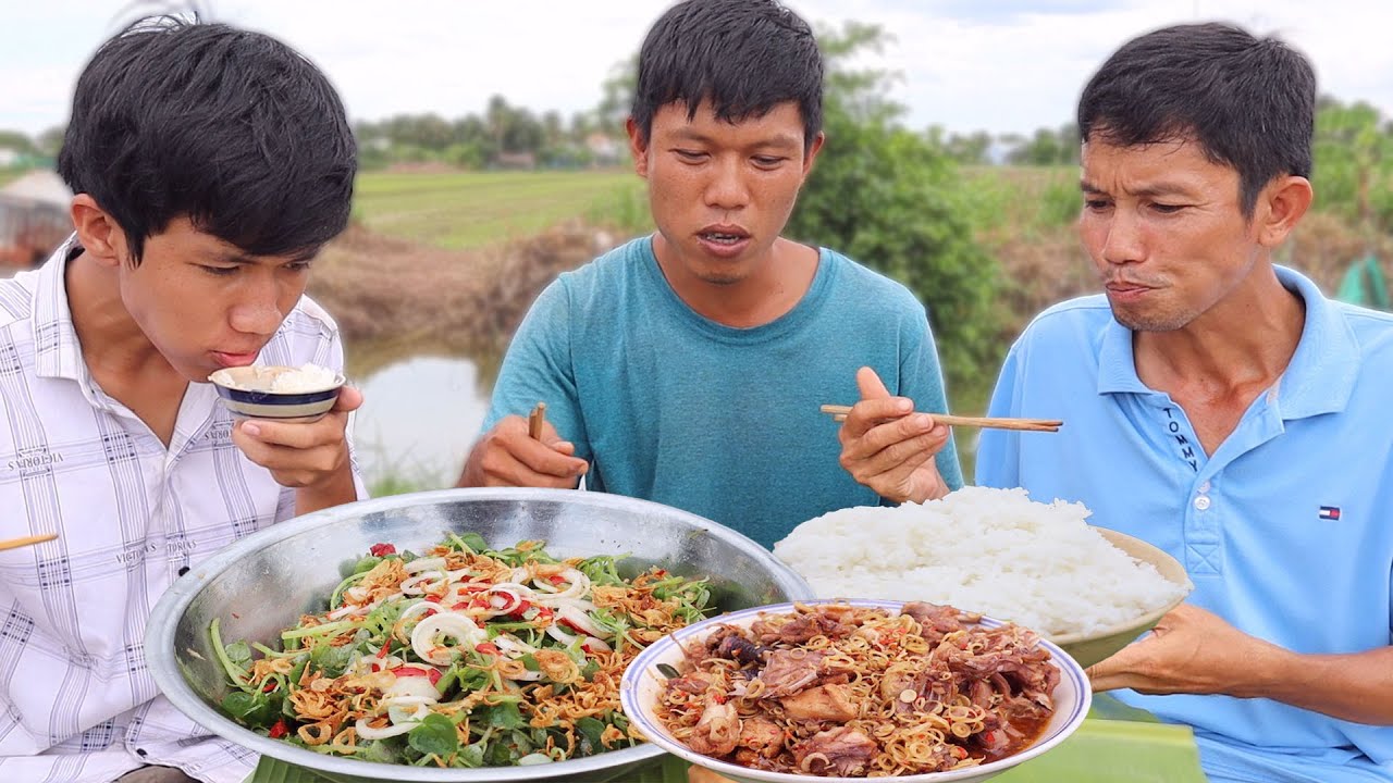 Gà Kho Sả Ớt, Rau Đồng Trộn Giấm Quê Nhà Miền Tây ● Bữa Cơm Ngon Ngoài Đồng