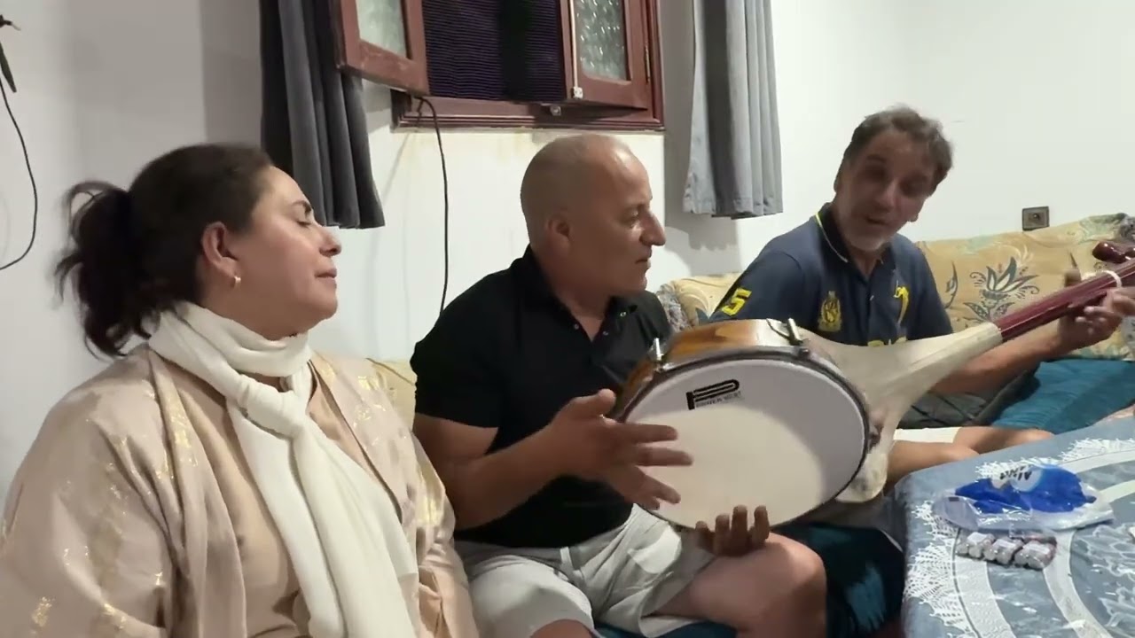 كلاسيكيات عبدالرحمان الگادي، الأنيقة فاطمة العكري وضابط الإيقاع عبدالحق الرواضي 