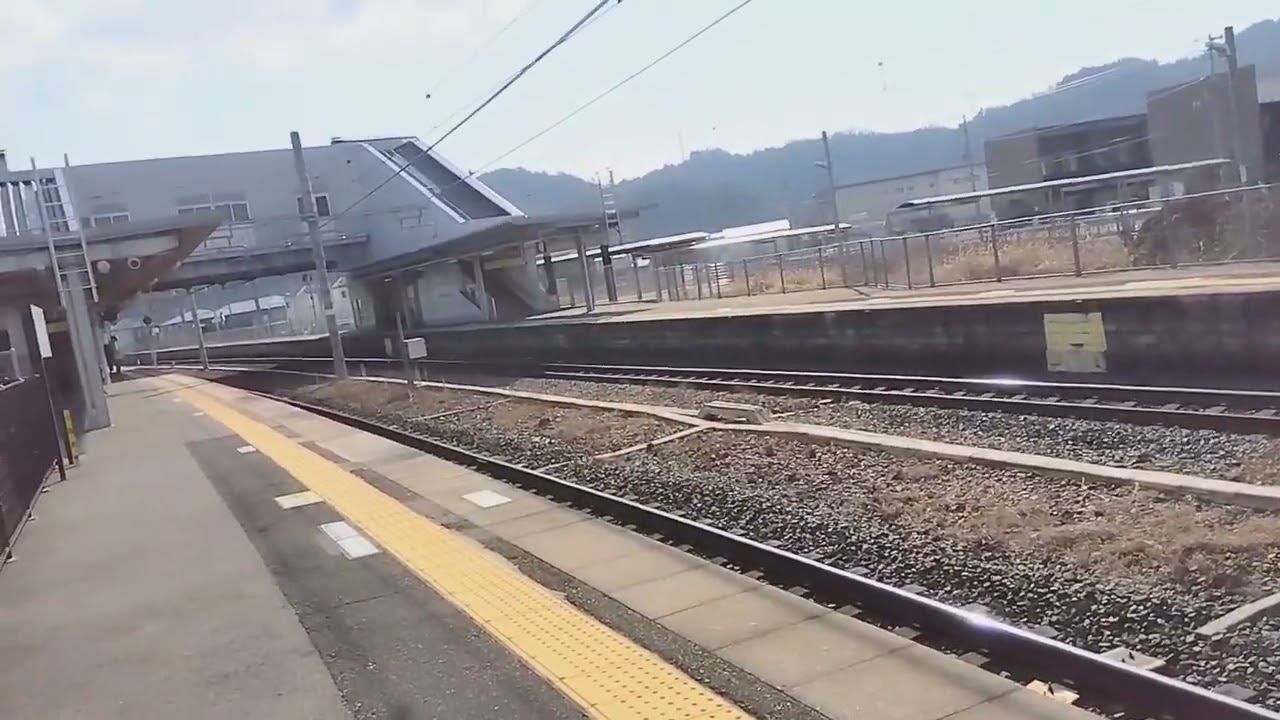 2026.1.24.京都府南丹市のJR西日本八木駅を特急はしだて3号天橋立行・特急まいづる3号東舞鶴行が通過しました。