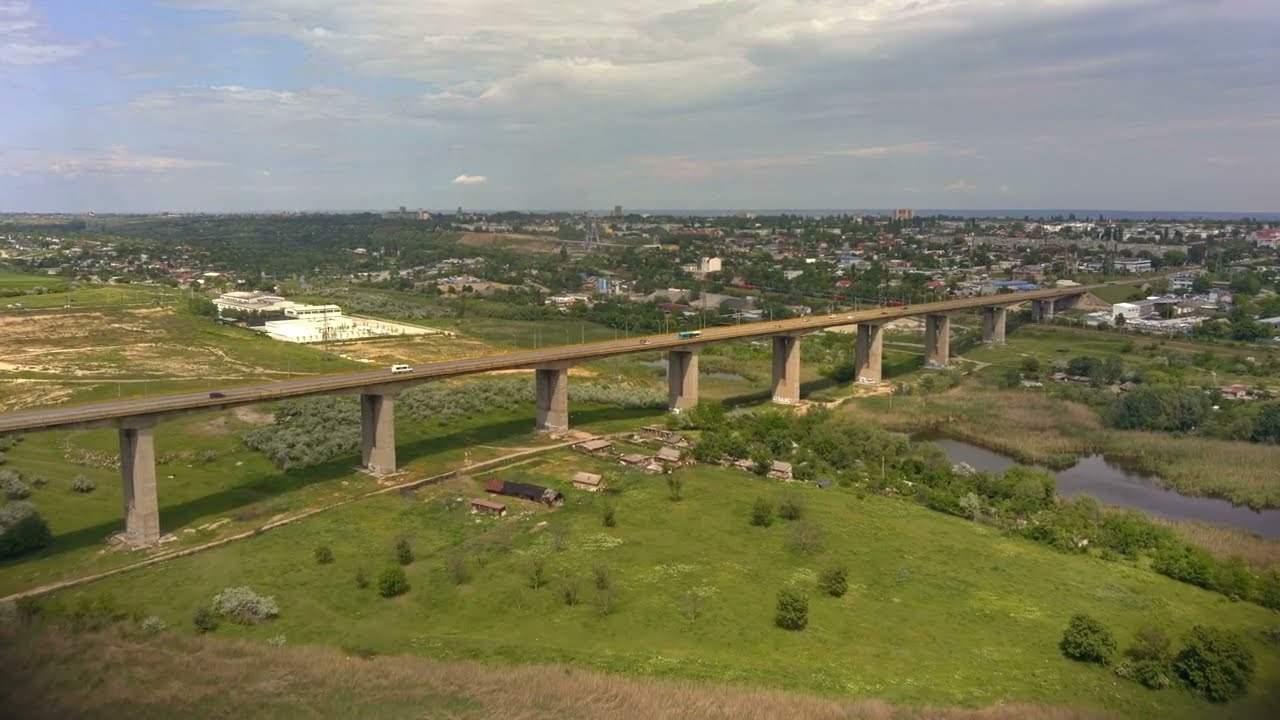 Podul de pe drumul de centura din Galati ; Pont sur le 
