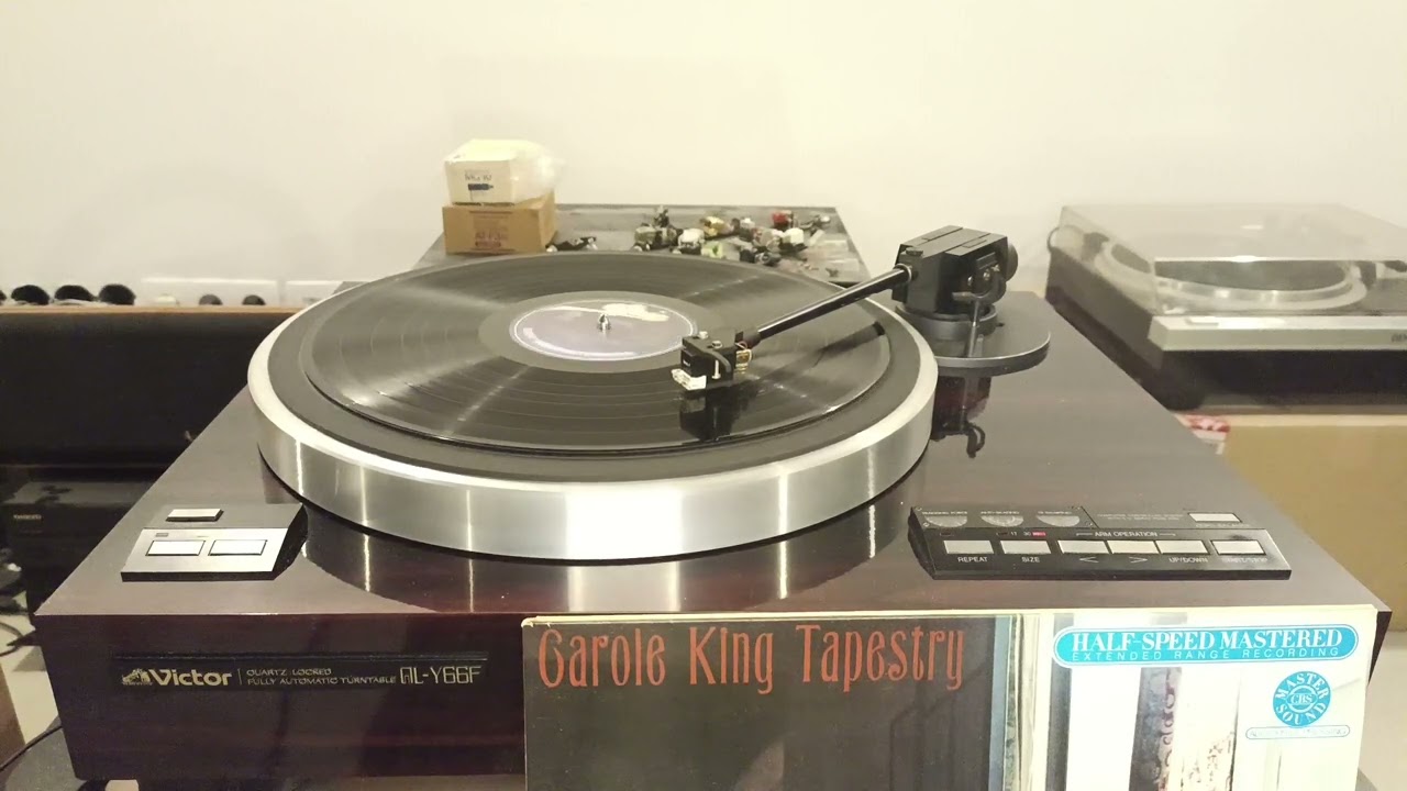 VICTOR / JVC QL-Y66F playing CAROLE KING "Tapestry" | Audiophile Pressing | Side 1