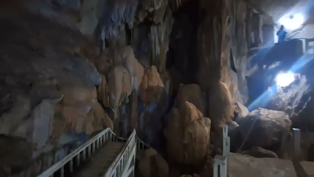 Vang Vieng Cave