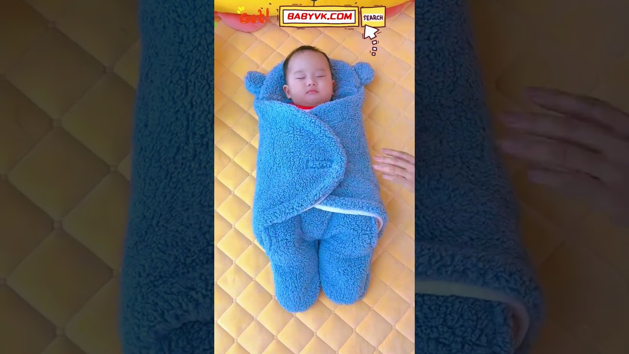 Is your baby feeling chilly as seasons change? Try this cozy Newborn Swaddle Blanket! #BabyCare
