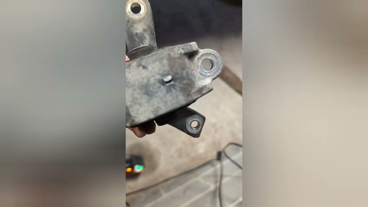 2014 Homda Pilot (2nd Gen) transmission and passenger side engine mounts replacement.