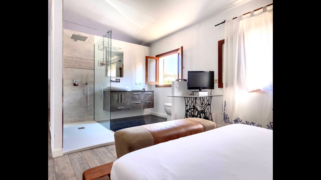 320,000 € Casa de Pueblo con piscina en Son Servera . Mallorca. Video-home.net . Inmobiliaria