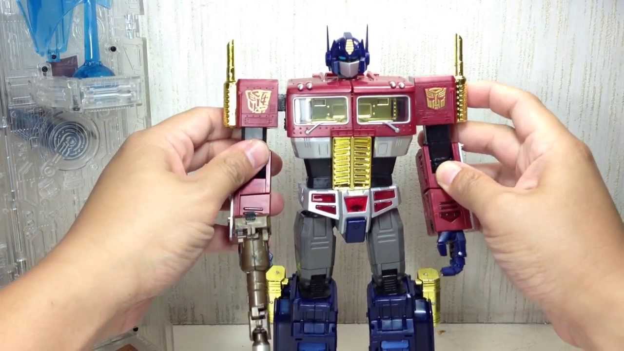 Optimus Prime Transformers Platinum Edition Year of the Horse Masterpiece Review