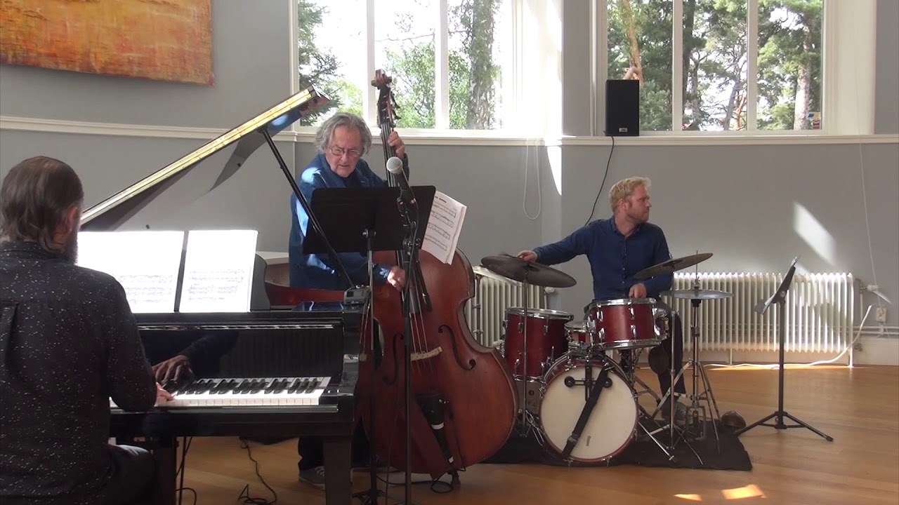Play Theme - Forkelid/Riedel/Fält