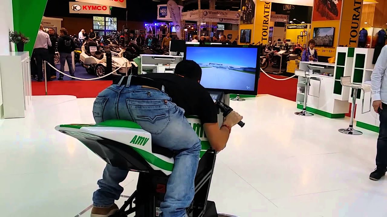 Alexis Masbou vs Moto-Station sur le stand AMV !